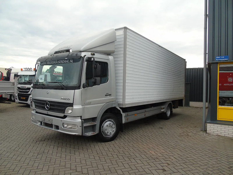 Mercedes-Benz Atego 1223 + LIFT - Грузовик с закрытым кузовом: фото 3 Mercedes-Benz Atego 1223 + LIFT - Грузовик с закрытым кузовом: фото 3