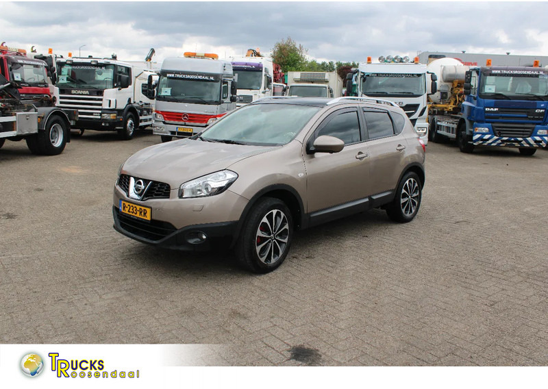 Nissan QASHQAI 2.0 AUTOMATIC / CAMERA - Внедорожник: фото 1 Nissan QASHQAI 2.0 AUTOMATIC / CAMERA - Внедорожник: фото 1