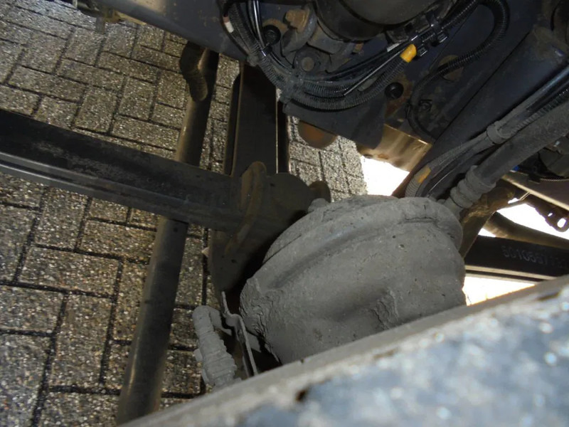 Грузовик с закрытым кузовом Renault Premium 270DXI + EURO 5 + ENGINE BRAKE: фото 10 Грузовик с закрытым кузовом Renault Premium 270DXI + EURO 5 + ENGINE BRAKE: фото 10