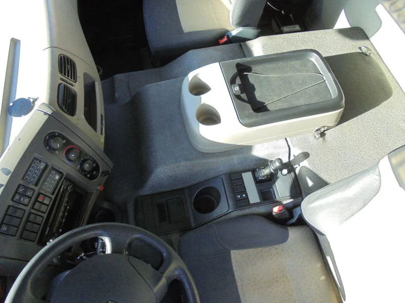 Грузовик с закрытым кузовом Renault Premium 270DXI + EURO 5 + ENGINE BRAKE: фото 17 Грузовик с закрытым кузовом Renault Premium 270DXI + EURO 5 + ENGINE BRAKE: фото 17