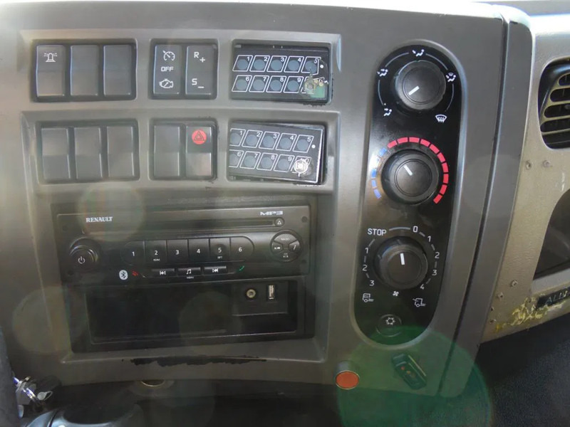 Грузовик с закрытым кузовом Renault Premium 270DXI + EURO 5 + ENGINE BRAKE: фото 19 Грузовик с закрытым кузовом Renault Premium 270DXI + EURO 5 + ENGINE BRAKE: фото 19