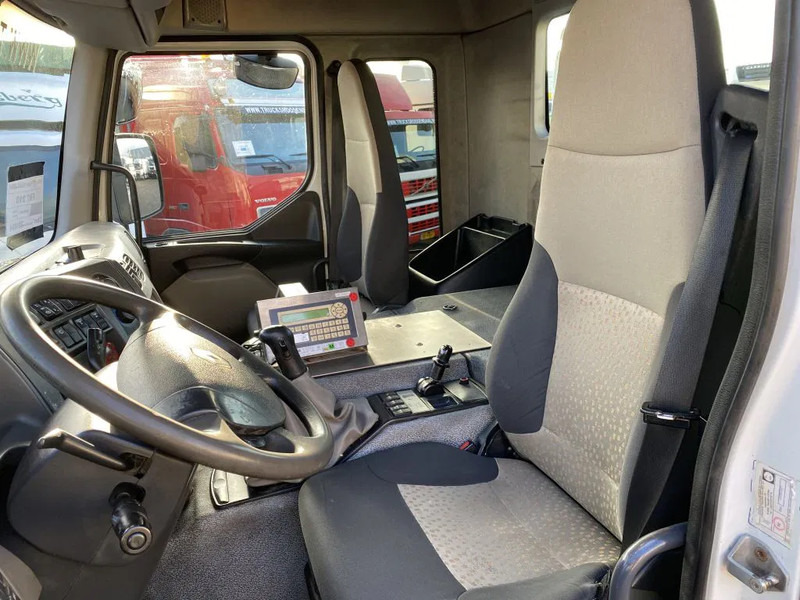 Renault Premium 410 DXI + Hook system + 6x4 - Крюковой мультилифт: фото 4 Renault Premium 410 DXI + Hook system + 6x4 - Крюковой мультилифт: фото 4