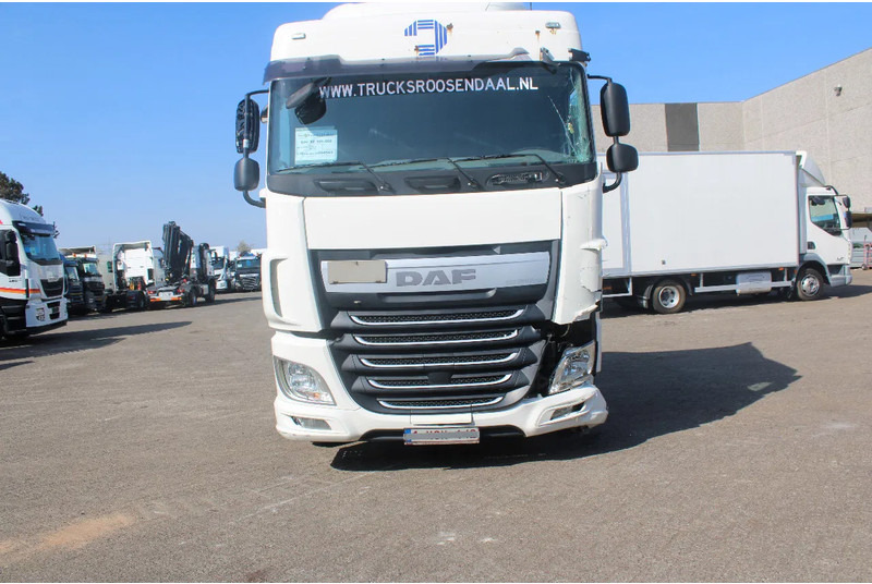 DAF XF 106.460 + EURO 6 - Тягач: фото 3 DAF XF 106.460 + EURO 6 - Тягач: фото 3