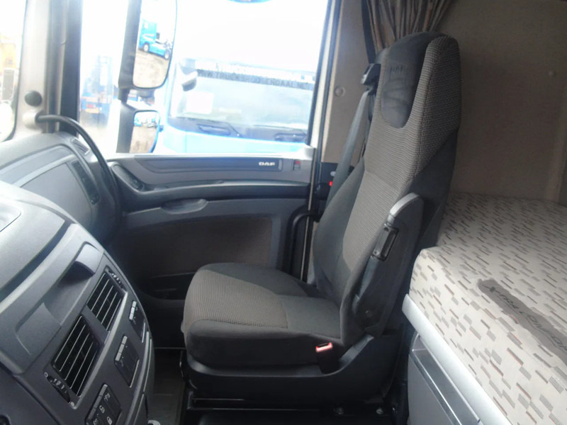 Тягач DAF XF 460 + EURO 6 + SSC: фото 14 Тягач DAF XF 460 + EURO 6 + SSC: фото 14