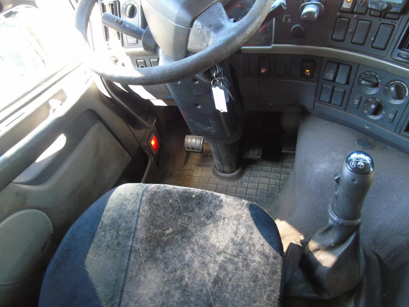 Volvo FH 380 + 6X2 + MANUAL - Грузовик-шасси: фото 5 Volvo FH 380 + 6X2 + MANUAL - Грузовик-шасси: фото 5