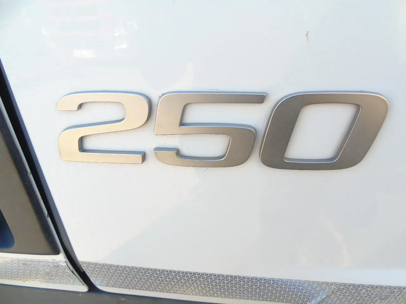 Грузовик с закрытым кузовом Volvo FL 250 + euro 6 + lift + 12T: фото 17