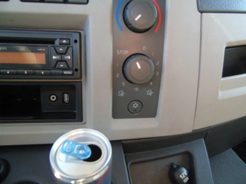 Грузовик с закрытым кузовом Volvo FL 250 + euro 6 + lift + 12T: фото 11