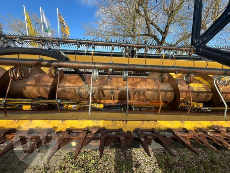 New Holland 9,15m Varifeed - Жатка зерновая: фото 3 New Holland 9,15m Varifeed - Жатка зерновая: фото 3
