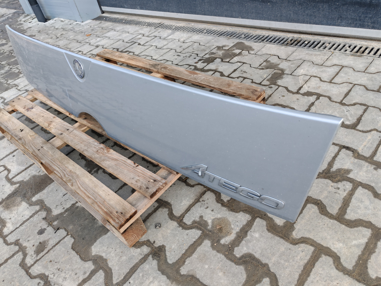 Капот MERCEDES-BENZ ATEGO MP4 EURO 6 / FRONT BONNET: фото 6 Капот MERCEDES-BENZ ATEGO MP4 EURO 6 / FRONT BONNET: фото 6