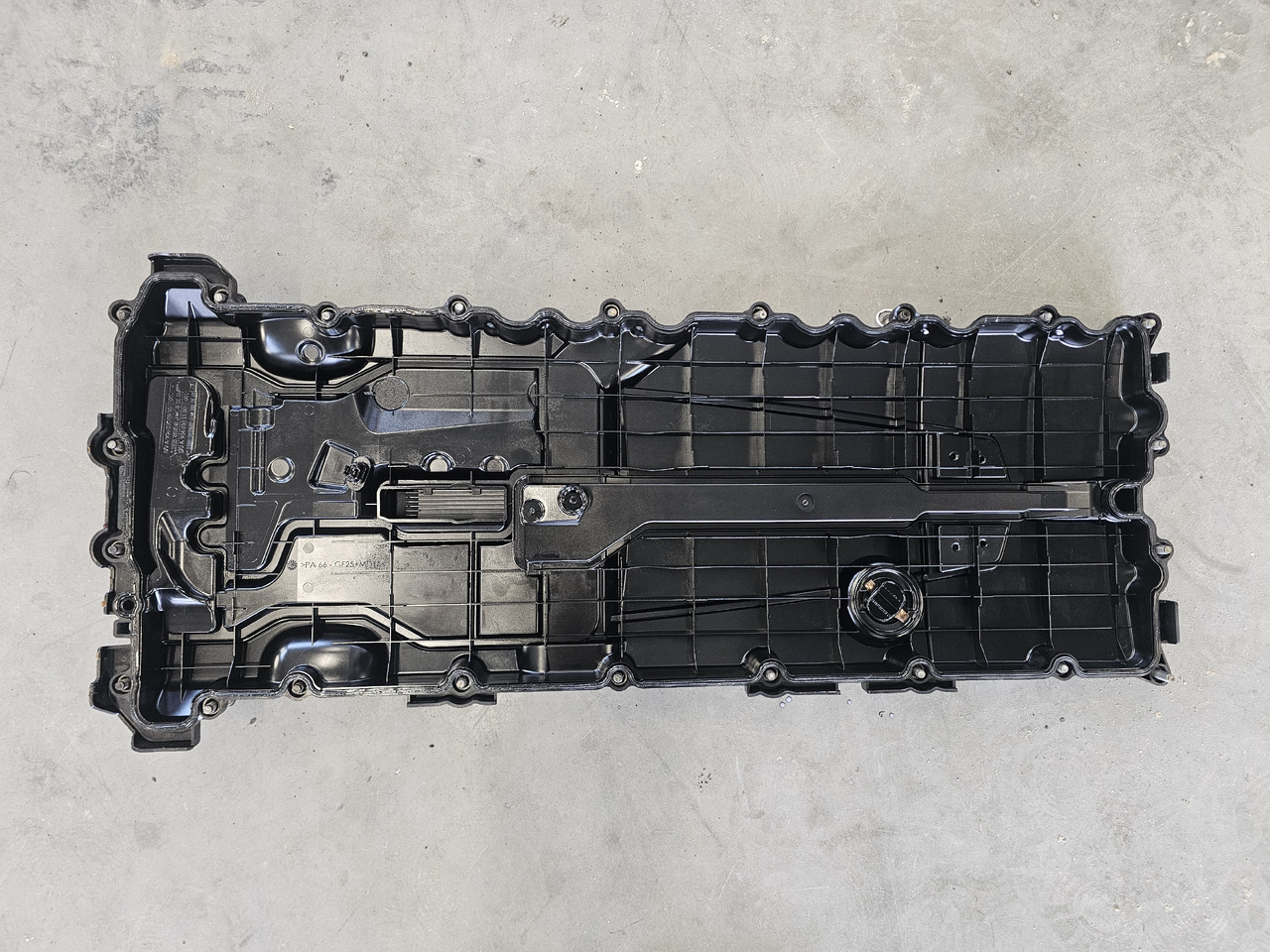 MERCEDES-BENZ ATEGO MP4 EURO 6 / OM936 / ENGINE COVER / A9360100930 - Двигатель и запчасти: фото 3 MERCEDES-BENZ ATEGO MP4 EURO 6 / OM936 / ENGINE COVER / A9360100930 - Двигатель и запчасти: фото 3