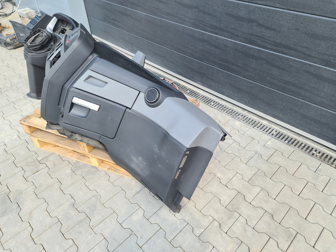 RENAULT RANGE T / COMPLETE DASHBOARD - Приборная панель: фото 3 RENAULT RANGE T / COMPLETE DASHBOARD - Приборная панель: фото 3