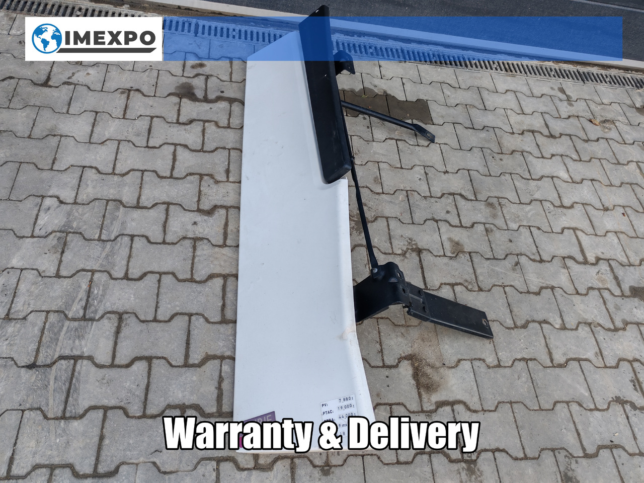 RENAULT RANGE T EURO 6 / HIGH CAB / RIGHT SPOILER - Аэродинамика/ Спойлеры: фото 1 RENAULT RANGE T EURO 6 / HIGH CAB / RIGHT SPOILER - Аэродинамика/ Спойлеры: фото 1