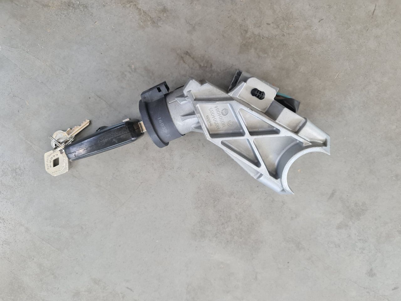 RENAULT RANGE T / IGNITION WITH KEY / 82355085 - Стартер: фото 3 RENAULT RANGE T / IGNITION WITH KEY / 82355085 - Стартер: фото 3