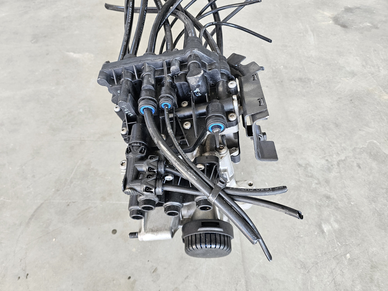 SCANIA APS AIR DRYIER VALVE / 2608040 / WORLDWIDE DELIVERY - Тормозной клапан: фото 5 SCANIA APS AIR DRYIER VALVE / 2608040 / WORLDWIDE DELIVERY - Тормозной клапан: фото 5