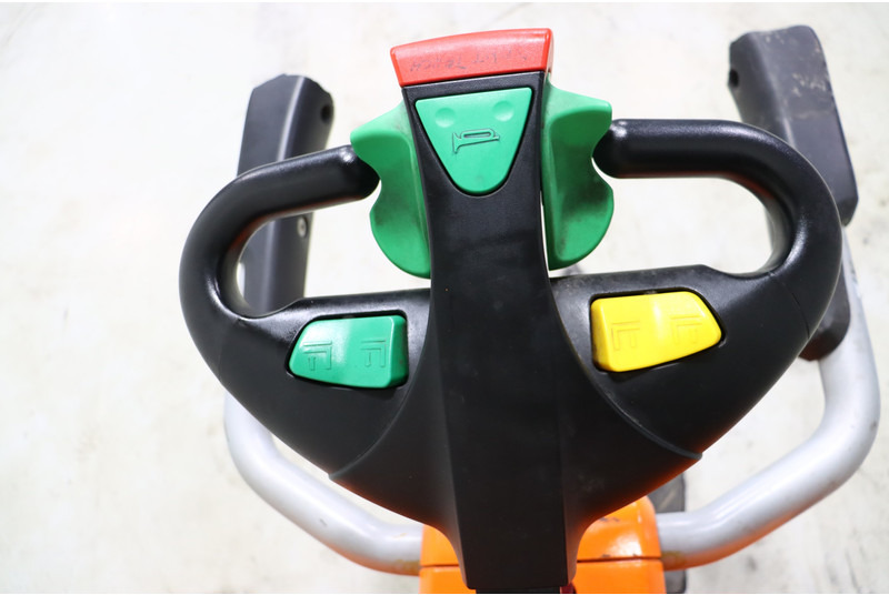 Doosan BPR20S-7 - Тележка: фото 2 Doosan BPR20S-7 - Тележка: фото 2