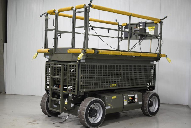 Ножничный подъемник JLG M3369: фото 9