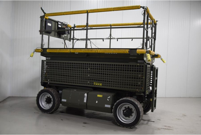 Ножничный подъемник JLG M3369: фото 7