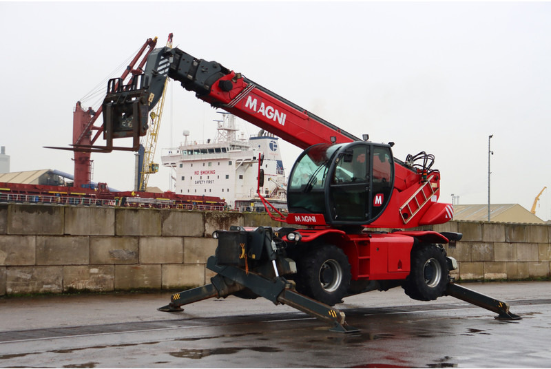 MAGNI RTH5.25S - Телескопический погрузчик: фото 4 MAGNI RTH5.25S - Телескопический погрузчик: фото 4