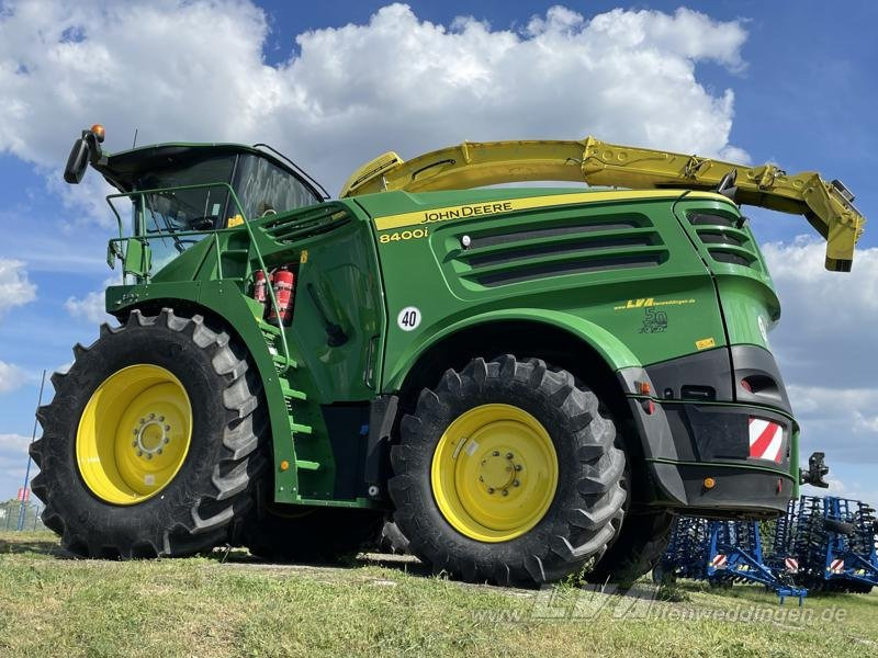 John Deere 8400 - Кормоуборочный комбайн: фото 2 John Deere 8400 - Кормоуборочный комбайн: фото 2