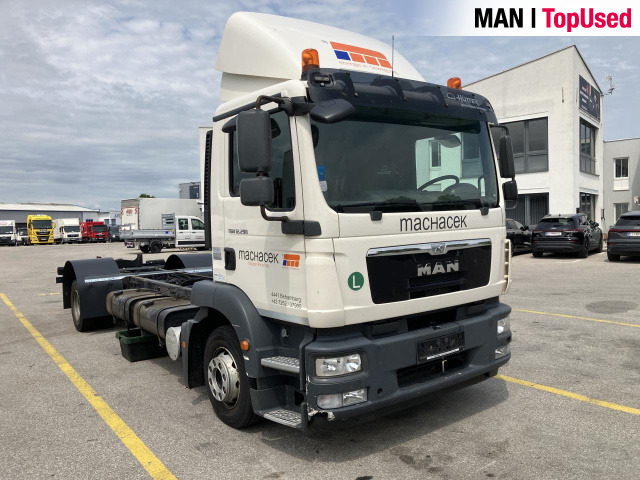 MAN TGM 12.290 4X2 LL - Грузовик-шасси: фото 3 MAN TGM 12.290 4X2 LL - Грузовик-шасси: фото 3