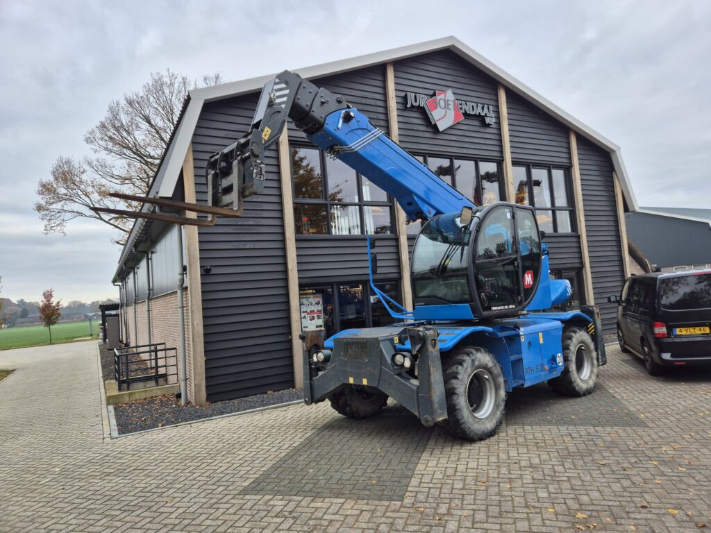 MAGNI RTH 5.21 - Телескопический погрузчик: фото 2 MAGNI RTH 5.21 - Телескопический погрузчик: фото 2