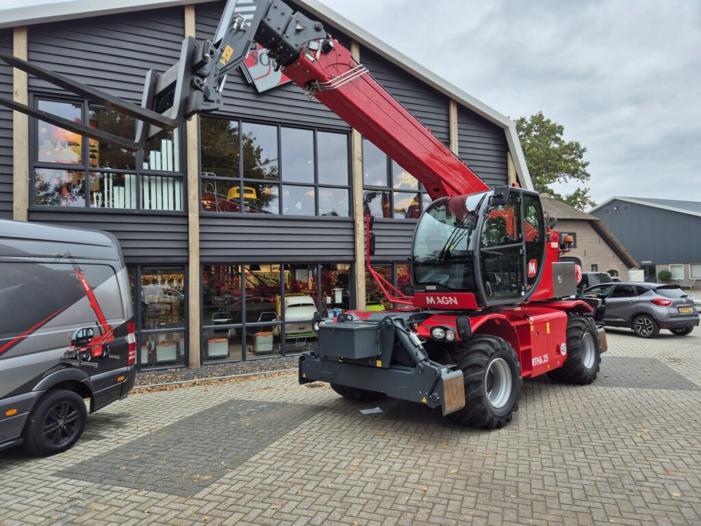 MAGNI RTH 6.25 D/D - Телескопический погрузчик: фото 3 MAGNI RTH 6.25 D/D - Телескопический погрузчик: фото 3