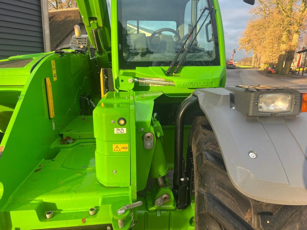 MERLO 65.9 TF - Телескопический погрузчик: фото 3 MERLO 65.9 TF - Телескопический погрузчик: фото 3