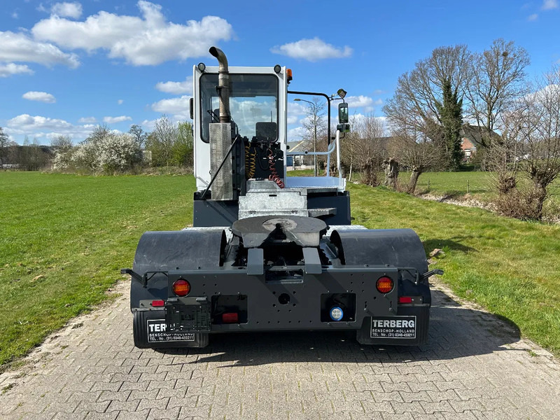 Terberg YT 182 TERBERG | MEGA | CLIMA | LOW HOURS | NEW ENGINE - Терминальный тягач: фото 4 Terberg YT 182 TERBERG | MEGA | CLIMA | LOW HOURS | NEW ENGINE - Терминальный тягач: фото 4