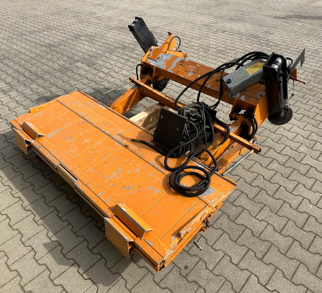 Unimog Heckladebordwand Unbekannt 427 - Другая техника: фото 1 Unimog Heckladebordwand Unbekannt 427 - Другая техника: фото 1