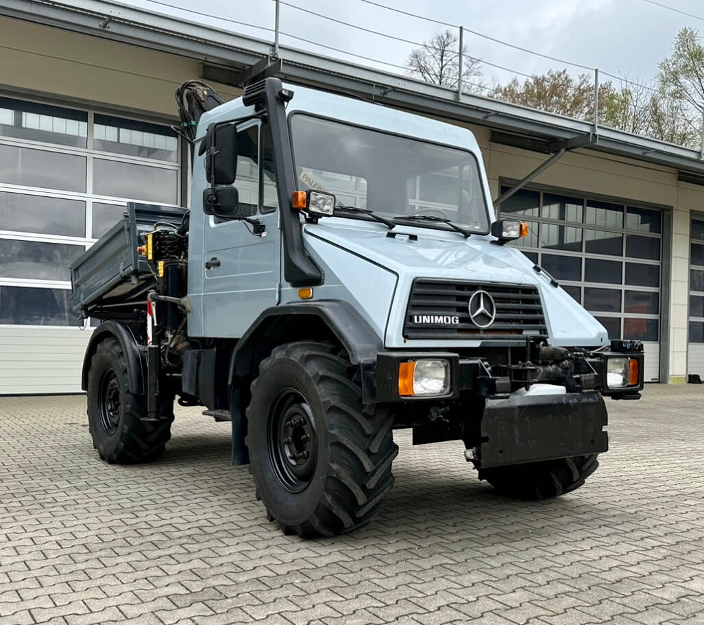 Unimog 130 - U130 418 74426 mit Kran und Winde Mer - Самосвал: фото 1 Unimog 130 - U130 418 74426 mit Kran und Winde Mer - Самосвал: фото 1