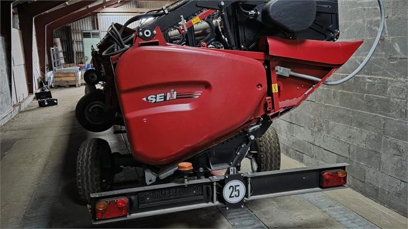 Case IH 8250 Axial-Flow med 35fod Varicut skærebord. Dansk - Зерноуборочный комбайн: фото 5 Case IH 8250 Axial-Flow med 35fod Varicut skærebord. Dansk - Зерноуборочный комбайн: фото 5