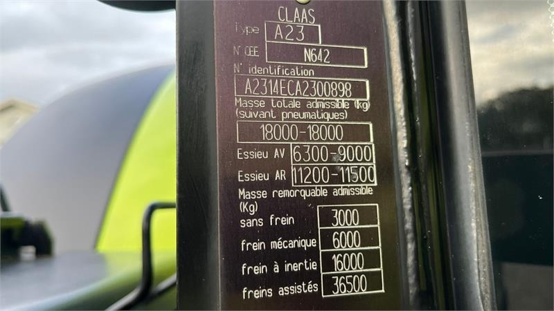 Claas Axion 930 CMatic Med næsten nye dæk, frontlift og  - Трактор: фото 2 Claas Axion 930 CMatic Med næsten nye dæk, frontlift og  - Трактор: фото 2