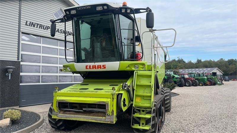 Claas LEXION 560 Med ny bælter og 4wd - Зерноуборочный комбайн: фото 3 Claas LEXION 560 Med ny bælter og 4wd - Зерноуборочный комбайн: фото 3