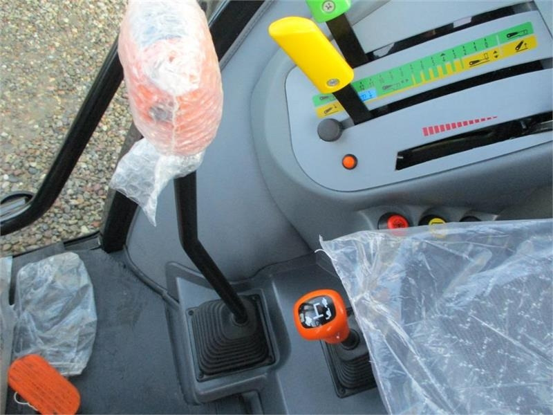 Трактор Deutz-fahr Agrofarm 115G with 30F+30R Hi-Lo and CreepGea: фото 6