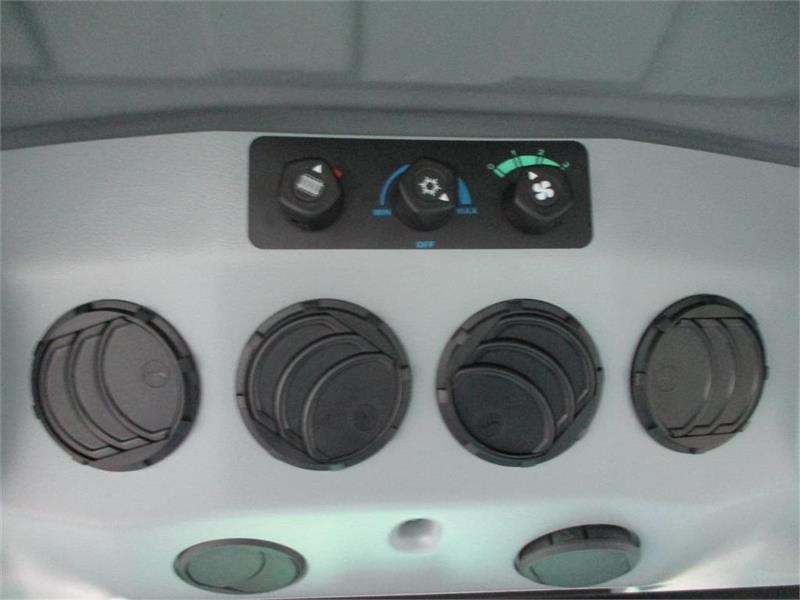 Трактор Deutz-fahr Agrofarm 115G with 30F+30R Hi-Lo and CreepGea: фото 11