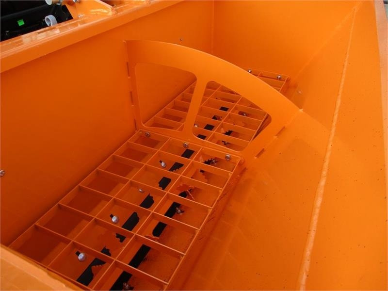 Разбрасыватель песка/ Соли для Коммунальной и специальной техники Limas SSP140 Selvlæssende og med lys: фото 6 Разбрасыватель песка/ Соли для Коммунальной и специальной техники Limas SSP140 Selvlæssende og med lys: фото 6