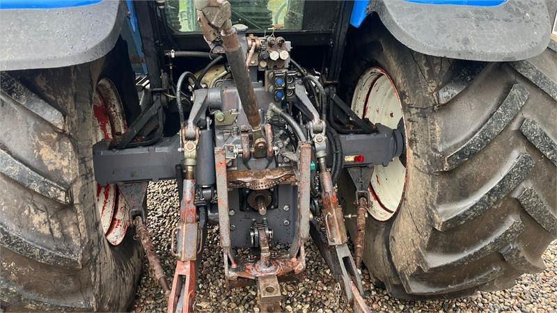 New Holland TM150 Med frontlift - Трактор: фото 4 New Holland TM150 Med frontlift - Трактор: фото 4