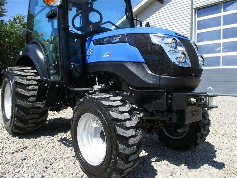 Solis 26 HST med kabine og Industrihjul - Трактор: фото 5 Solis 26 HST med kabine og Industrihjul - Трактор: фото 5