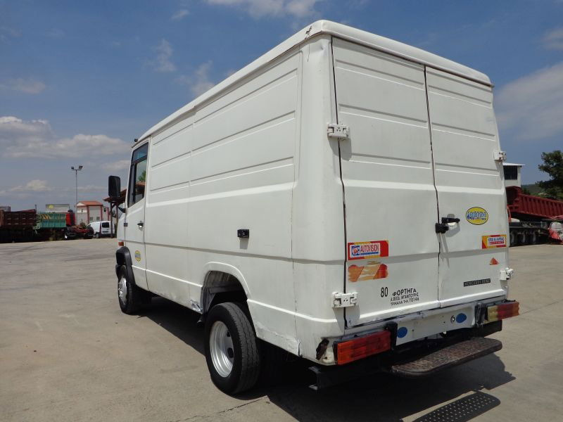 Mercedes-Benz Sprinter Mercedes Benz 609D - Цельнометаллический фургон: фото 4 Mercedes-Benz Sprinter Mercedes Benz 609D - Цельнометаллический фургон: фото 4