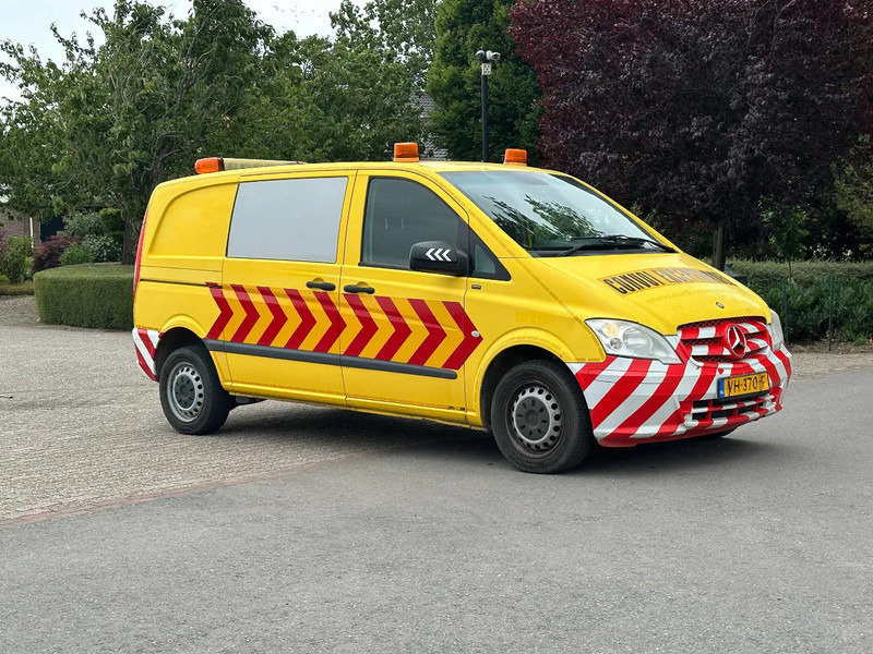 Mercedes-Benz Vito 113 CDI AUTOMAAT!!CONVOI EXCEPTIONNEL!!BEGELEIDINGSWAGEN!! - Легковой фургон: фото 1 Mercedes-Benz Vito 113 CDI AUTOMAAT!!CONVOI EXCEPTIONNEL!!BEGELEIDINGSWAGEN!! - Легковой фургон: фото 1