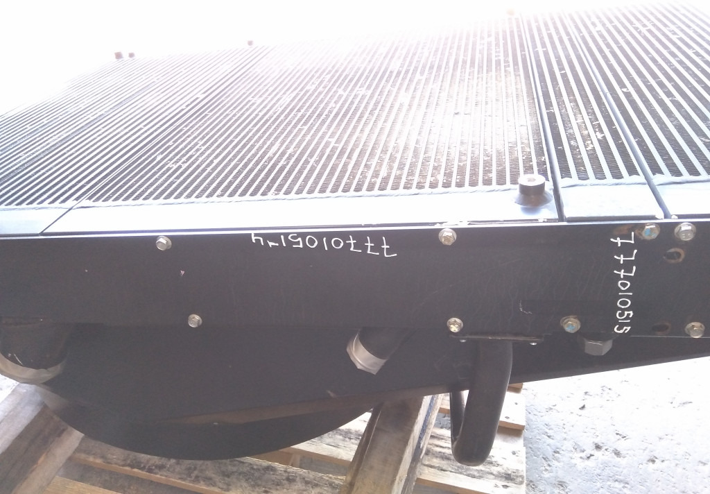 Bomag BM1000-35 - - Масляный радиатор для Строительной техники: фото 3 Bomag BM1000-35 - - Масляный радиатор для Строительной техники: фото 3