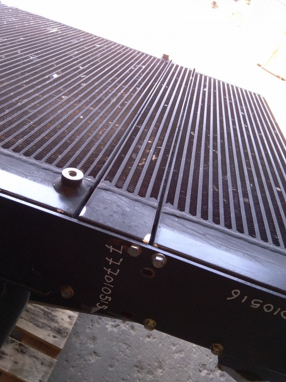 Bomag BM1000-35 - - Масляный радиатор для Строительной техники: фото 4 Bomag BM1000-35 - - Масляный радиатор для Строительной техники: фото 4