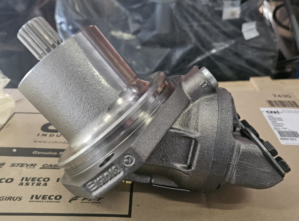 Case 48072675 - Гидравлический мотор для Строительной техники: фото 2 Case 48072675 - Гидравлический мотор для Строительной техники: фото 2