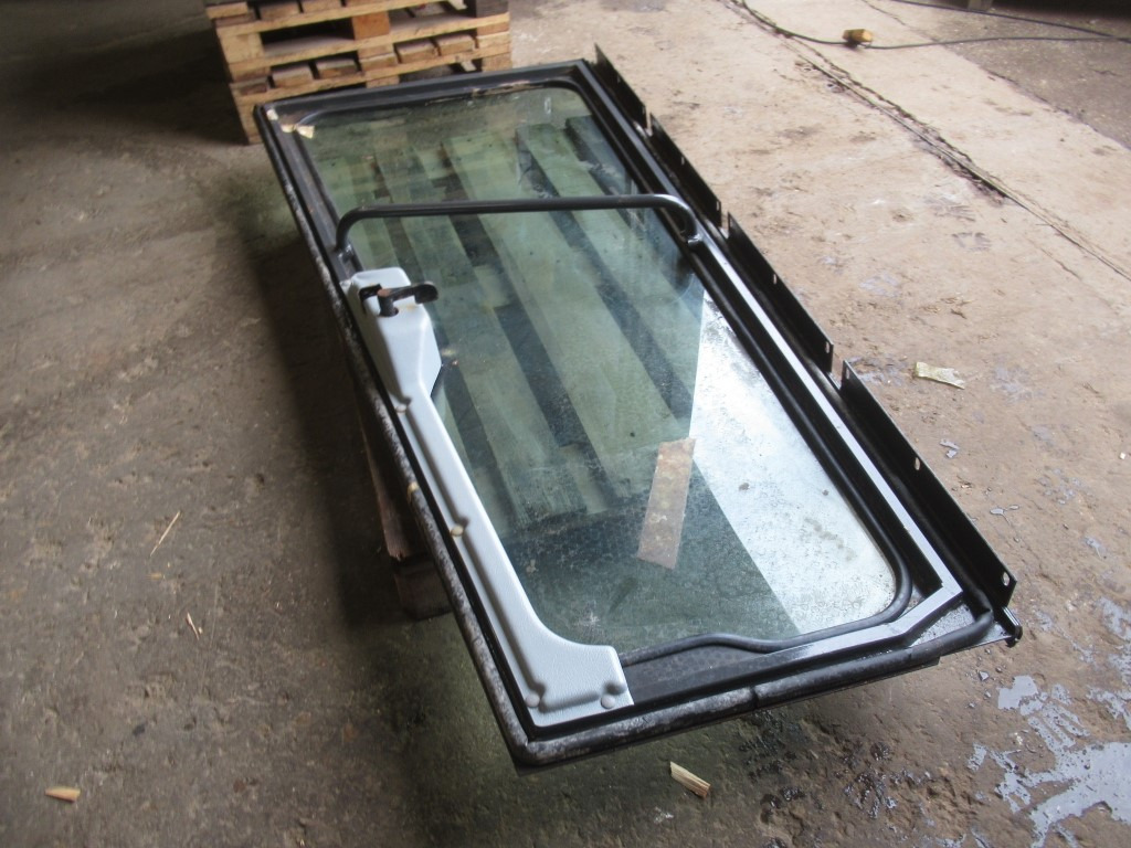 Case 75313426 - Дверь и запчасти для Строительной техники: фото 2 Case 75313426 - Дверь и запчасти для Строительной техники: фото 2