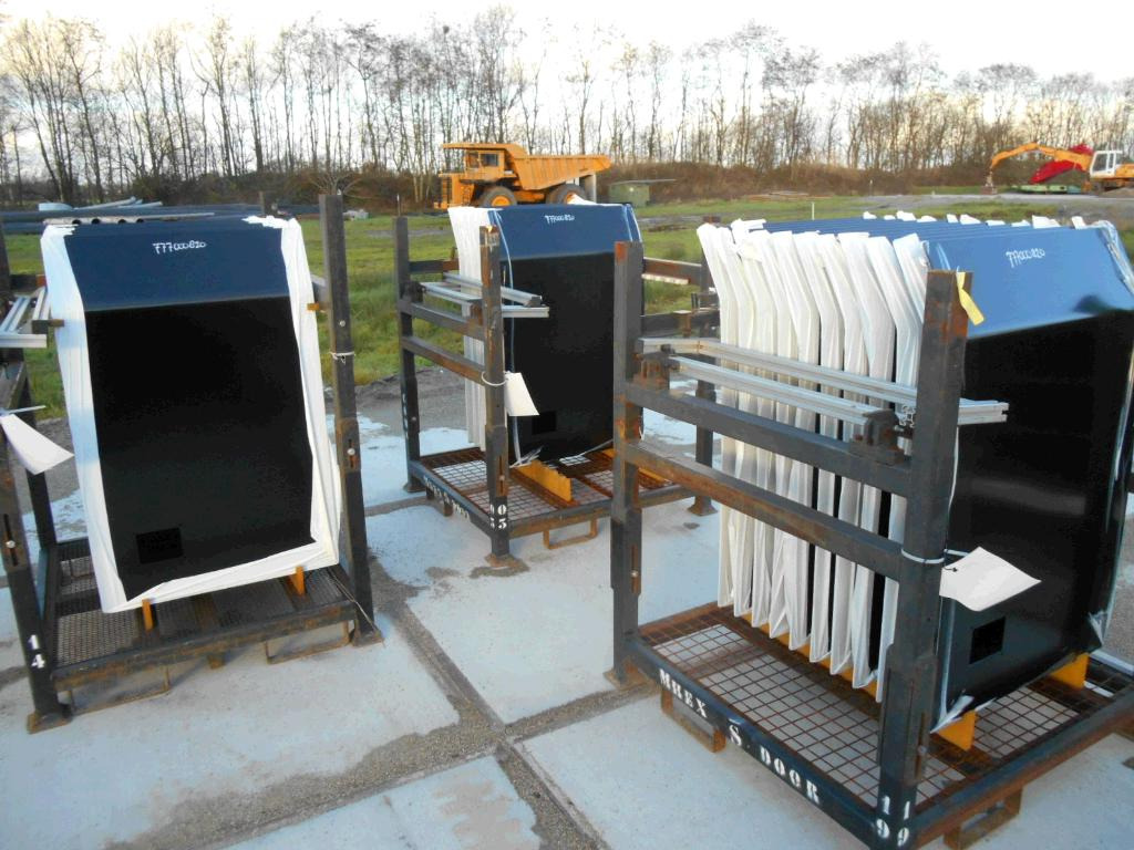 Caterpillar 3040051 - - Дверь и запчасти для Строительной техники: фото 1 Caterpillar 3040051 - - Дверь и запчасти для Строительной техники: фото 1