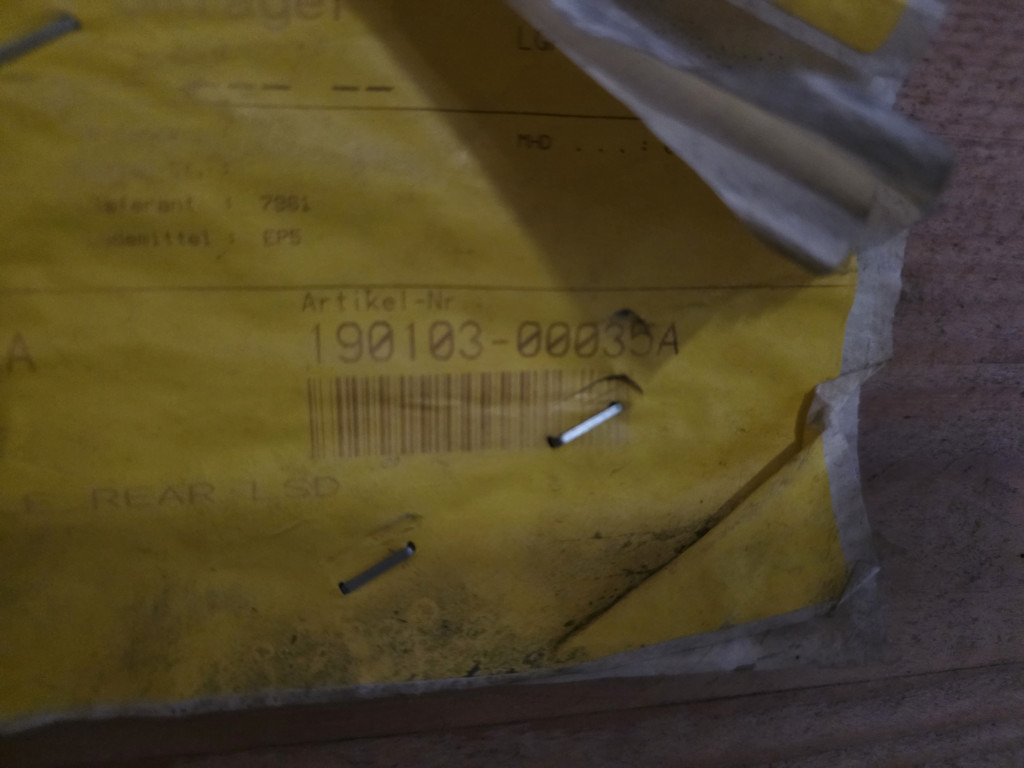 Doosan 190103-00035a - 190103-00035A - Ось и запчасти: фото 1 Doosan 190103-00035a - 190103-00035A - Ось и запчасти: фото 1