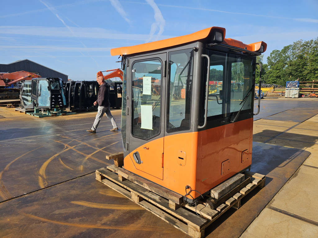 Doosan 220101-00229T - 220101-00229U - Кабина для Строительной техники: фото 5 Doosan 220101-00229T - 220101-00229U - Кабина для Строительной техники: фото 5