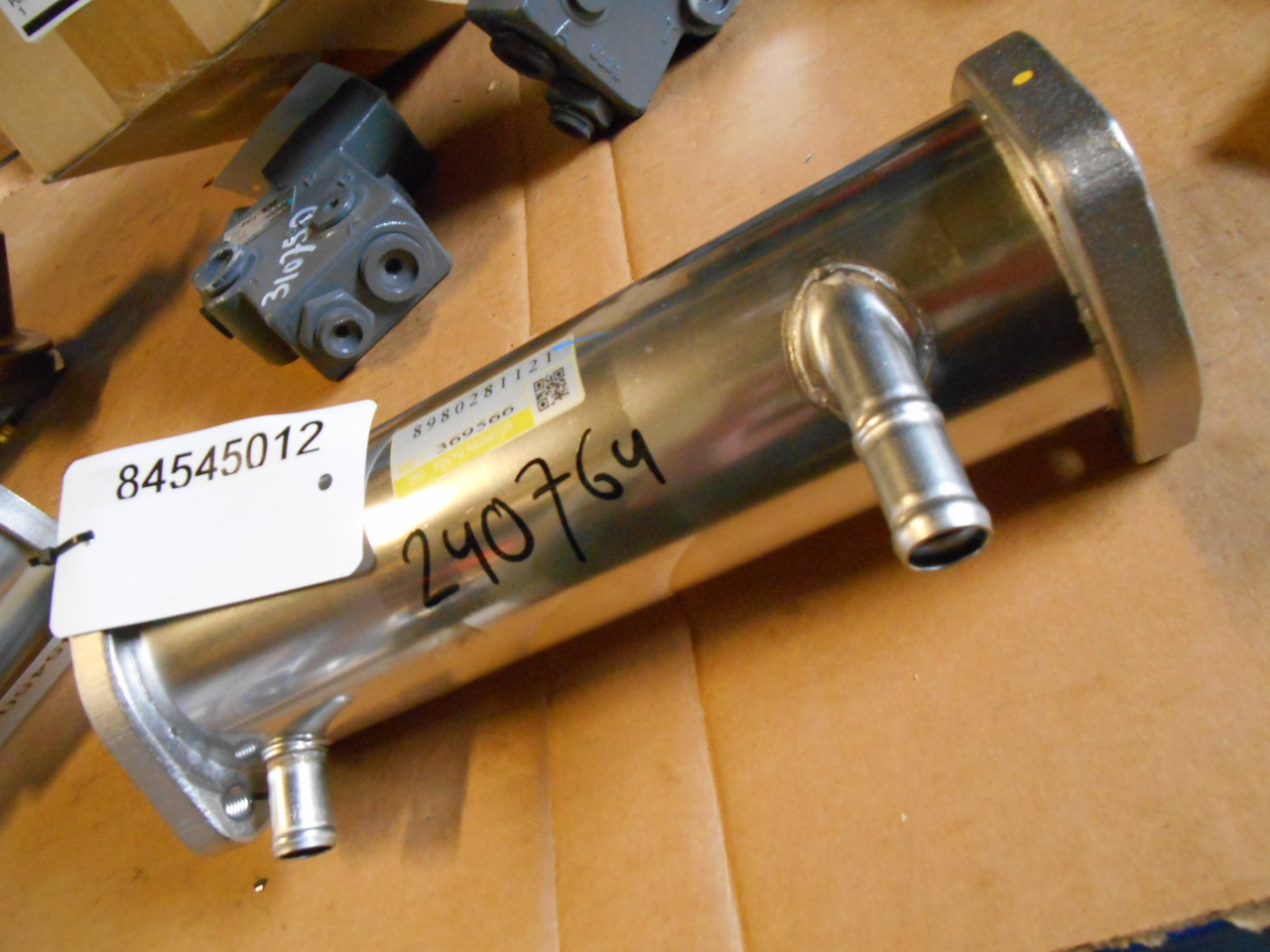 Isuzu 8980281121 - 8982127150 - Радиатор EGR для Сельскохозяйственной техники: фото 2 Isuzu 8980281121 - 8982127150 - Радиатор EGR для Сельскохозяйственной техники: фото 2