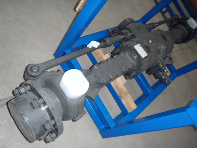 New Holland 76080058 - Передняя ось для Строительной техники: фото 1 New Holland 76080058 - Передняя ось для Строительной техники: фото 1