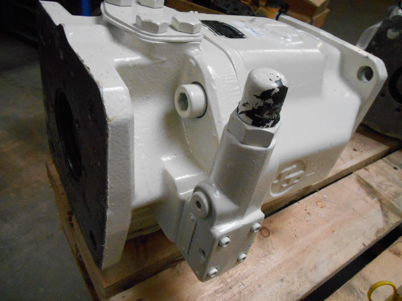 Terex O&K A10VO140DRG/31L-PSD12K01-S0679 (AP) - - Гидравлический насос для Строительной техники: фото 4 Terex O&K A10VO140DRG/31L-PSD12K01-S0679 (AP) - - Гидравлический насос для Строительной техники: фото 4